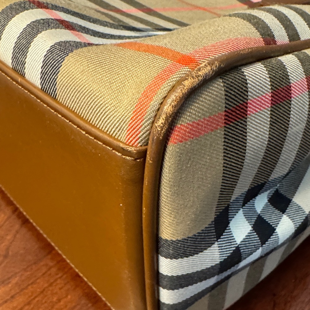 Burberry Vintage Tan and Brown Checkered Tote - Picture 12 of 15